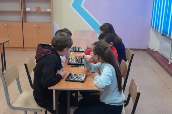 ♟ Рудный орта мектебіндегі шахмат турнирі ♟