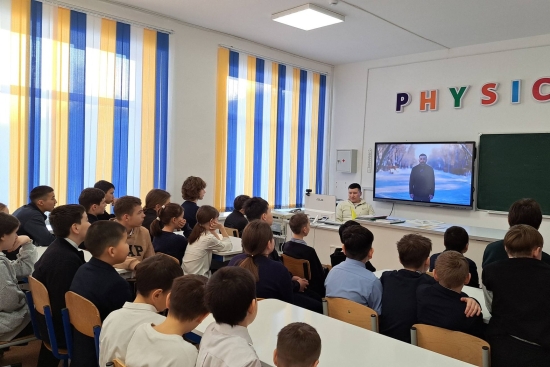 2 ақпан күні  сынып сағаттарында «Закладчики. Мать» деректі фильмінің көрсетілімі ұйымдастырылды.